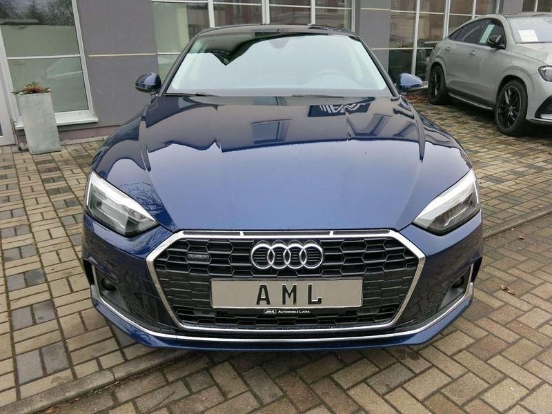 Gebraucht Audi A5 Advanced 204 PS (150 kW) 2022 Navarrablau metallic Kleinwagen