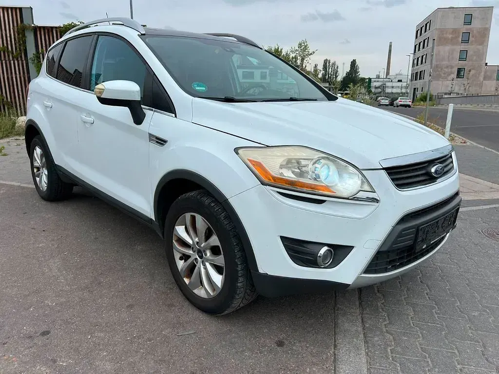 Gebraucht Ford Kuga Titanium 136 PS (100 kW) 2009 Weiß SUV
