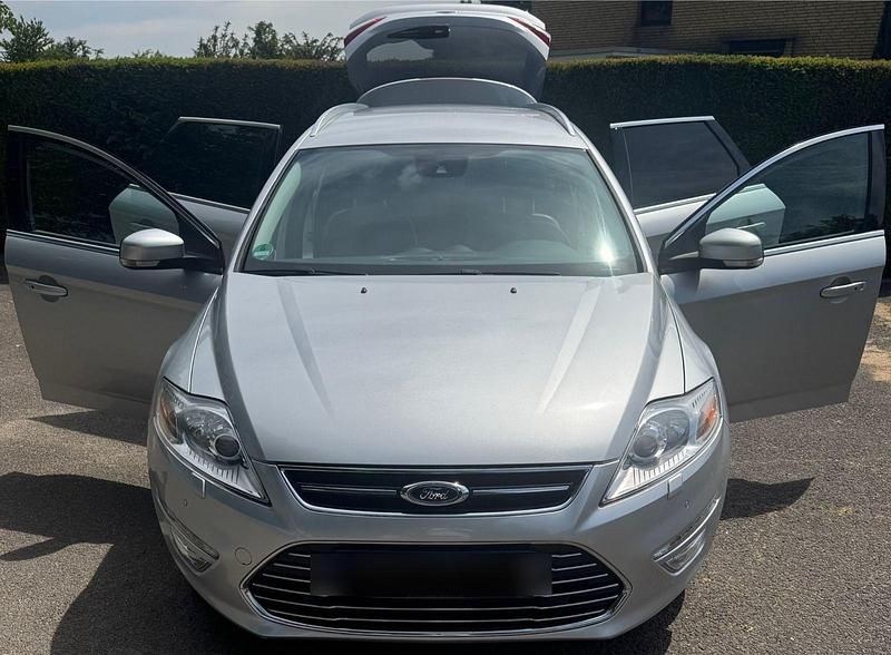 Silber Gebraucht 2014 Ford Mondeo Business Edition Kombi | 13.250 € (Etwas zu teuer) - Bild 1/4