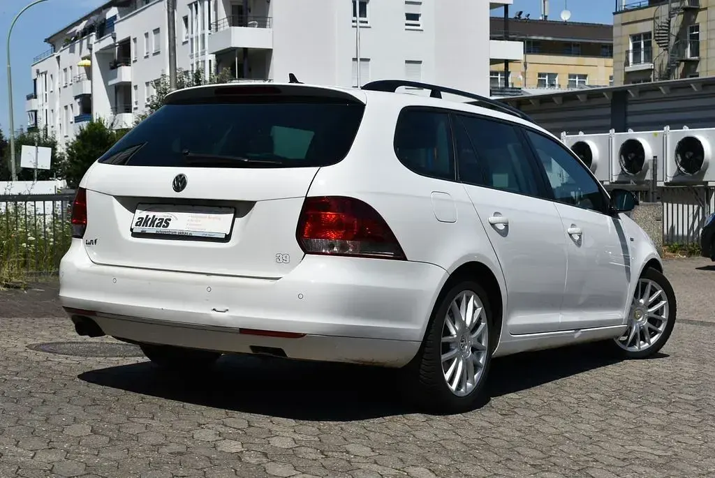 Gebraucht VW Golf VII Match 122 PS (89 kW) 2012 Weiß Kombi