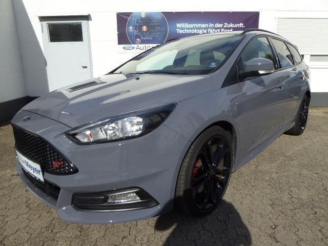 Verkauft Ford Focus St Turnier 2 0 Tdc Gebraucht 16 12 2 Km In Endingen Am Kaise