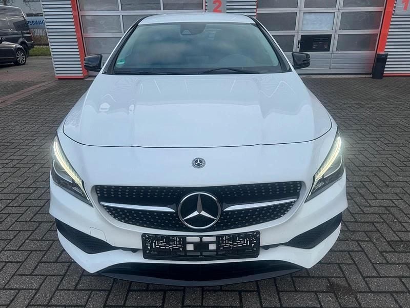 Gebraucht Mercedes CLA200 AMG line 136 PS (100 kW) 2018 Weiß Kombi