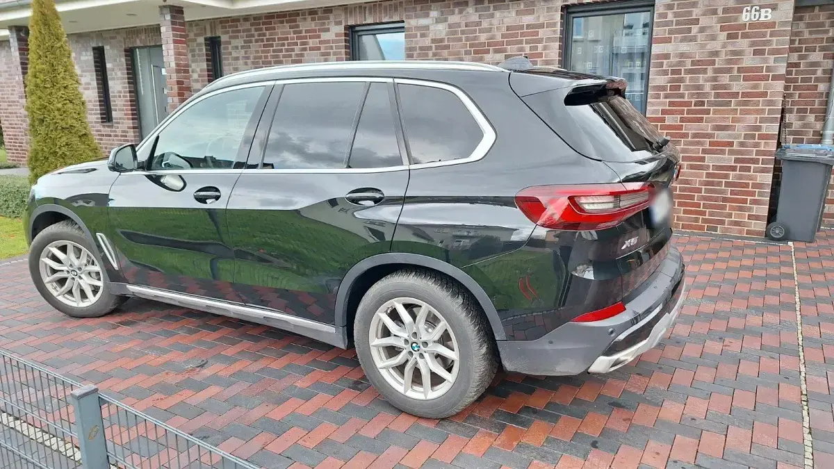 Używany BMW X5 286 KM (210 kW) 2022 Czarny SUV