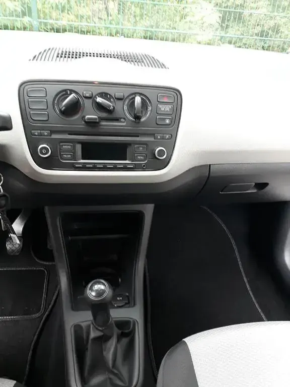 Używany Seat Mii 60 KM (44 kW) 2013 Biały Hatchback