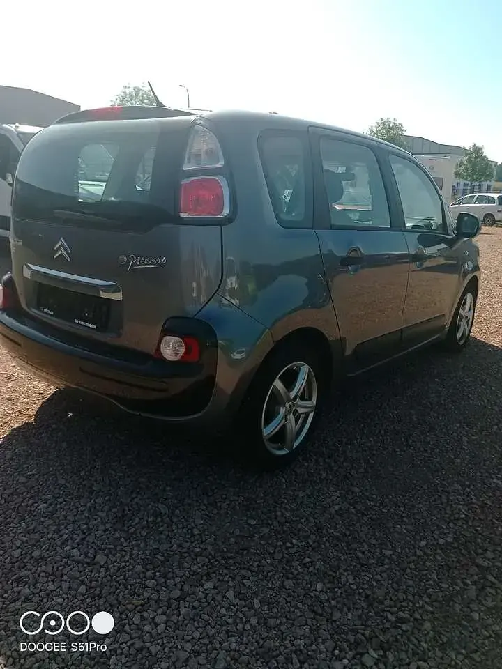 Gebraucht Citroën C3 Picasso Tendance 95 PS (69 kW) 2010 Lack grau thorium/metallic Van / Kleinbus