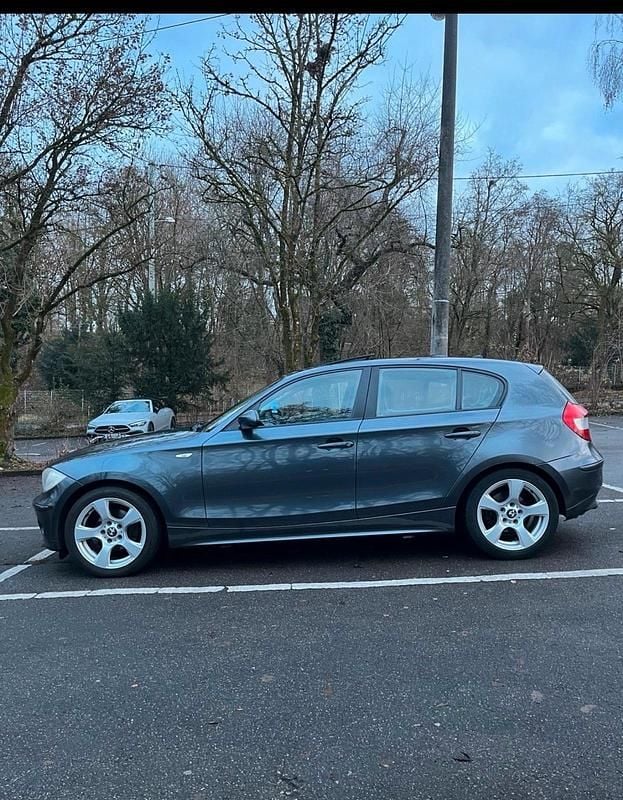 Gebraucht BMW 116 122 PS (89 kW) 2005 Grau Kleinwagen