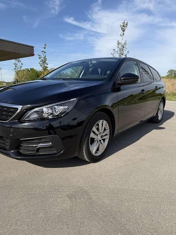 Gebraucht Peugeot 308 SW Access 102 PS (75 kW) 2019 Schwarz Kombi