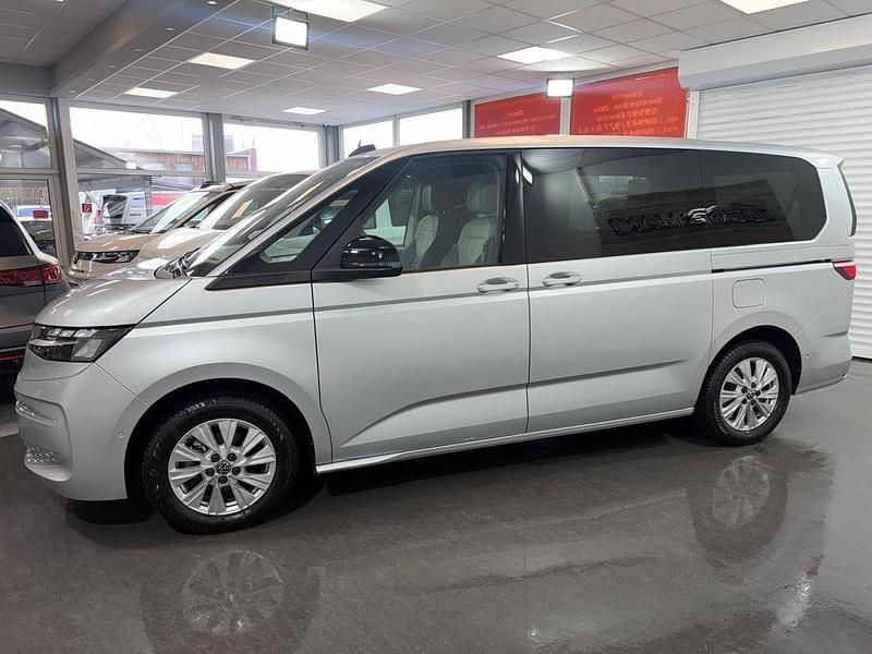 Gebraucht VW Multivan Life 150 PS (110 kW) 2025 Silber Van