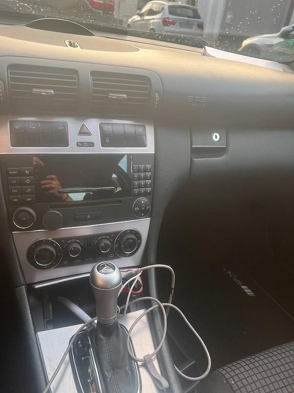 Gebraucht Mercedes C220 150 PS (110 kW) 2006 Schwarz Coupé