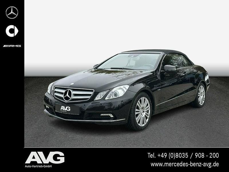 Lack obsidianschwarz Gebraucht 2011 Mercedes E250 Cabrio | 15.800 € (Fairer Preis) - Bild 1/4