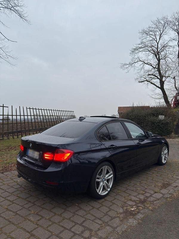 Gebraucht BMW 320 Efficient Dynamics 221 PS (162 kW) 2012 Blau Limousine