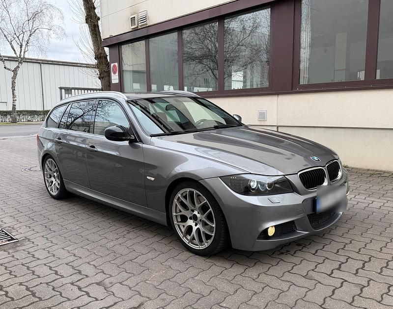 Gebraucht BMW 320 M Sport 184 PS (135 kW) 2010 Grau Kombi