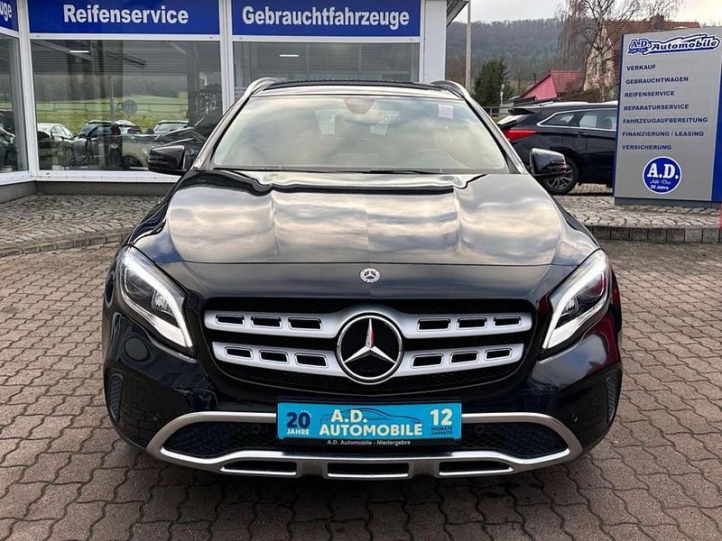 Gebraucht Mercedes GLA200 156 PS (114 kW) 2018 Schwarz SUV