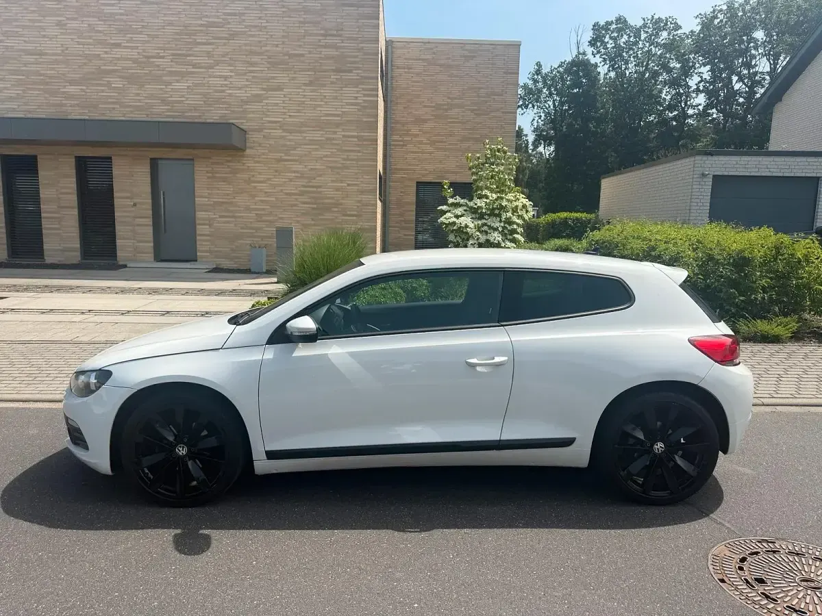 Gebraucht VW Scirocco 122 PS (89 kW) 2013 Weiß Coupé