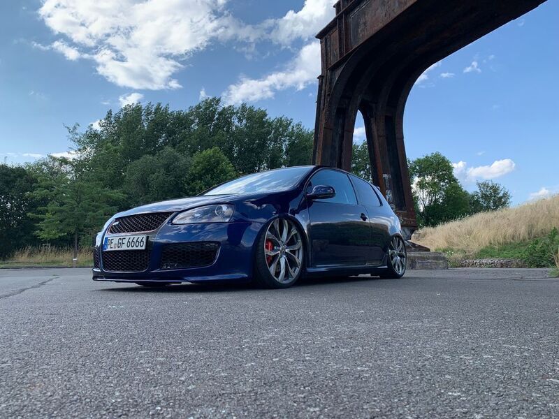 Blau Gebraucht 2006 VW Golf V GTI Limousine | 12.900 € - Bild 1/4