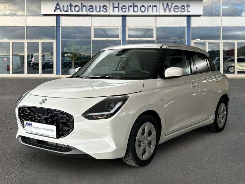 Weiss Gebraucht 2024 Suzuki Swift GL Kleinwagen | 16.250 € (Guter Preis) - Bild 1/4