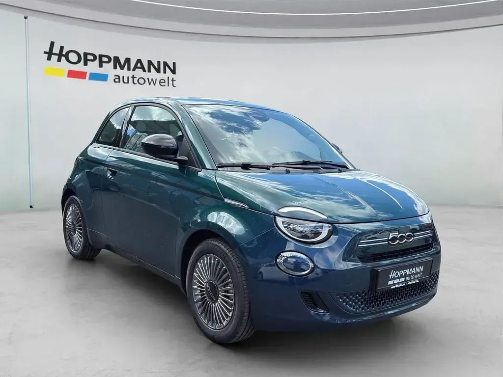 Neu Fiat 500 Icon 65 PS (47 kW) 2026 Grün Limousine