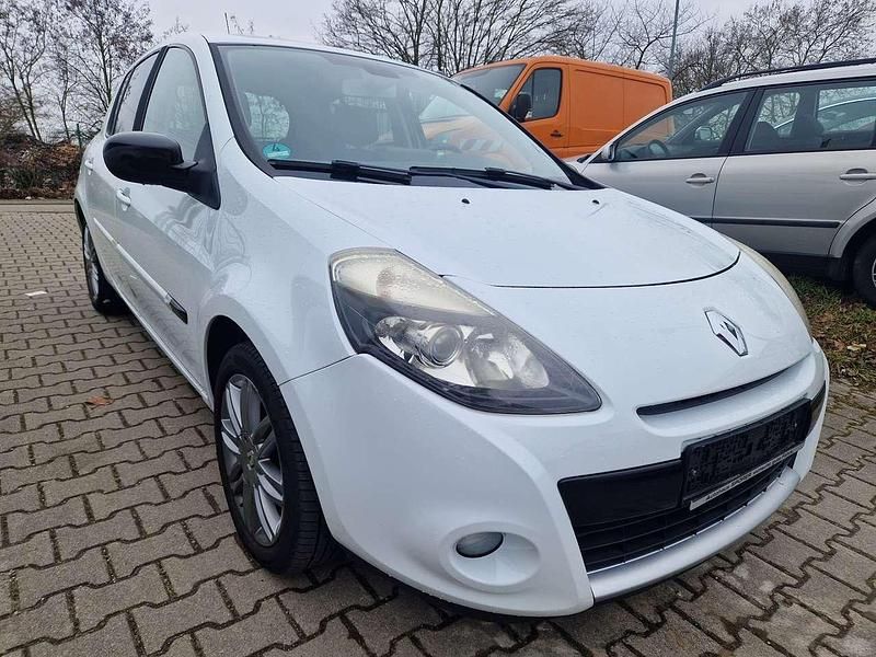 Gebraucht Renault Clio II Night&Day 75 PS (55 kW) 2011 Gletscherweiss Kleinwagen