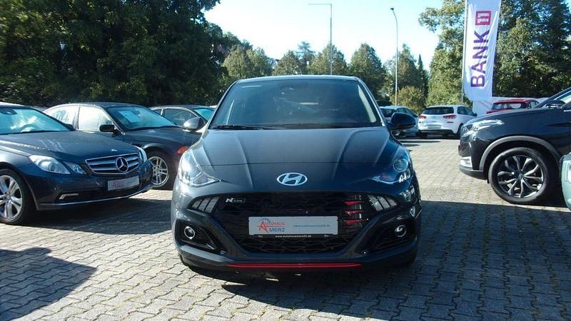 Neu Hyundai i10 N Line 90 PS (66 kW) 2025 Grau Kleinwagen