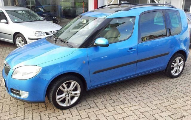 Gebraucht Skoda Roomster 80 PS (58 kW) 2006 Blau metallic Van / Kleinbus