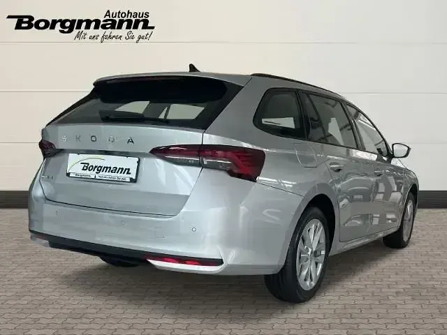 Gebraucht Skoda Octavia Selection 150 PS (110 kW) 2025 Silber Kombi