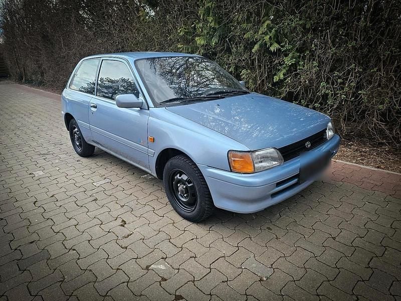 Gebraucht Toyota Starlet 75 PS (55 kW) 1995 Blau Kleinwagen