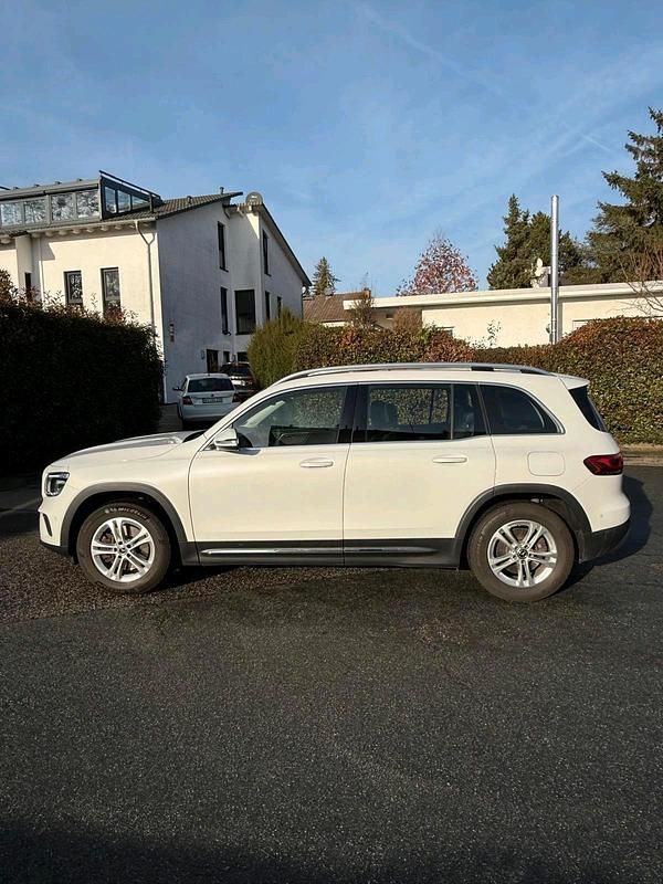 Gebraucht Mercedes GLB250 224 PS (164 kW) 2023 Weiß SUV