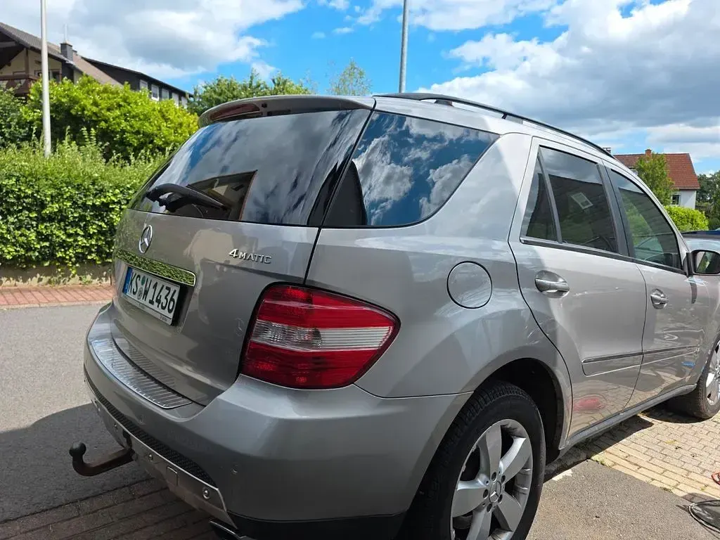 Gebraucht Mercedes ML420 306 PS (225 kW) 2007 Beige SUV