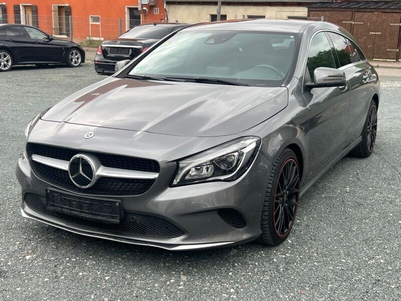 Grau Gebraucht 2017 Mercedes CLA250 Shooting Brake Kombi | 18.990 € (Superpreis) - Bild 1/4