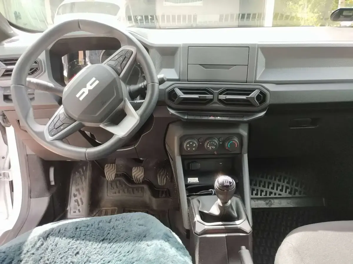 Gebraucht Dacia Duster 101 PS (74 kW) 2025 Weiß SUV