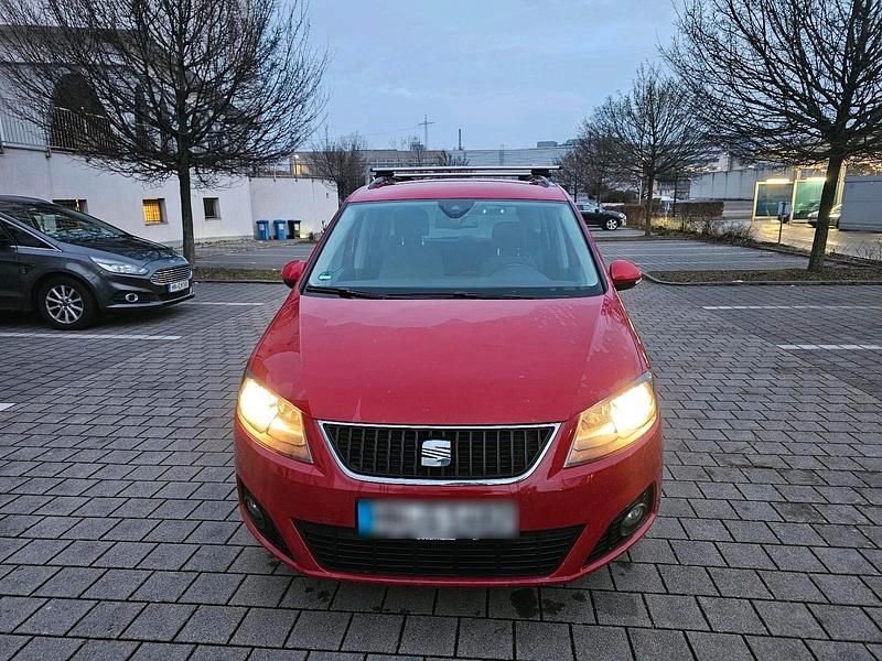 Rot Gebraucht 2015 Seat Alhambra Van / Kleinbus | 9.500 € (Fairer Preis) - Bild 1/4