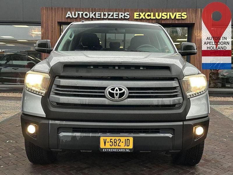 Gebraucht Toyota Tundra 386 PS (283 kW) 2014 Grau Abholung