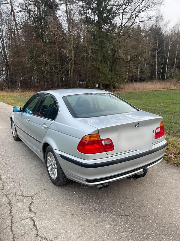 Gebraucht BMW 320 170 PS (125 kW) 2001 Silber Limousine