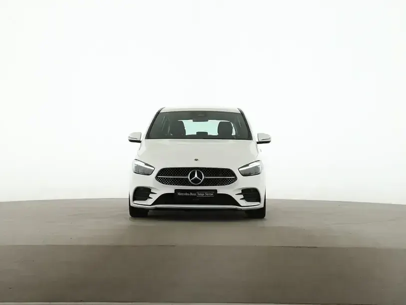 Gebraucht Mercedes B200 AMG 150 PS (110 kW) 2024 Weiß Kleinwagen