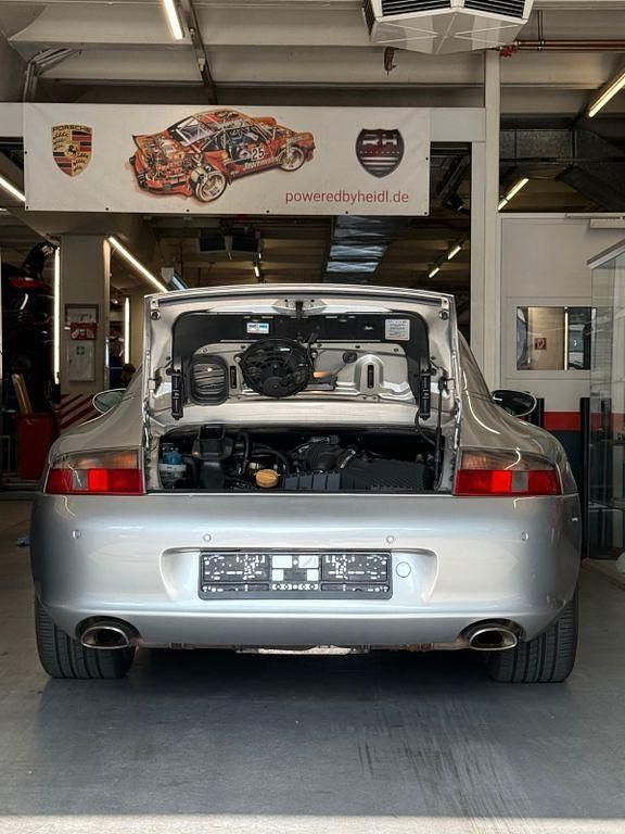 Silber Gebraucht 2002 Porsche 996 Cabrio | 48.750 € (Teuer) - Bild 1/4