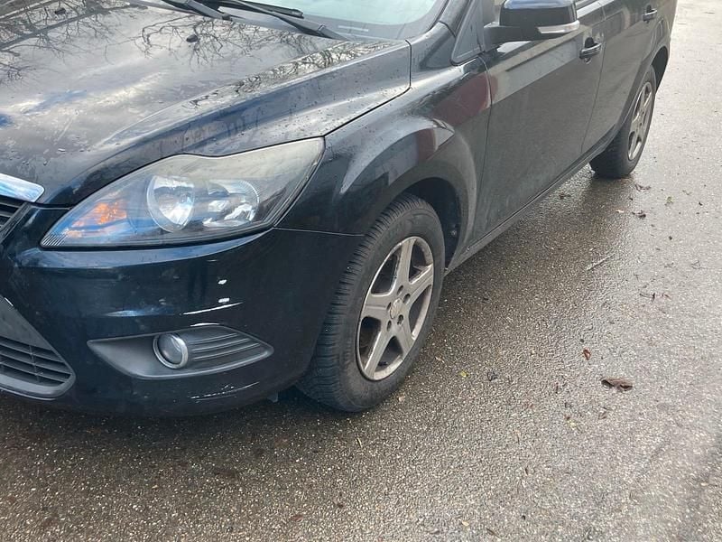 Gebraucht Ford Focus 115 PS (84 kW) 2009 Schwarz Kombi