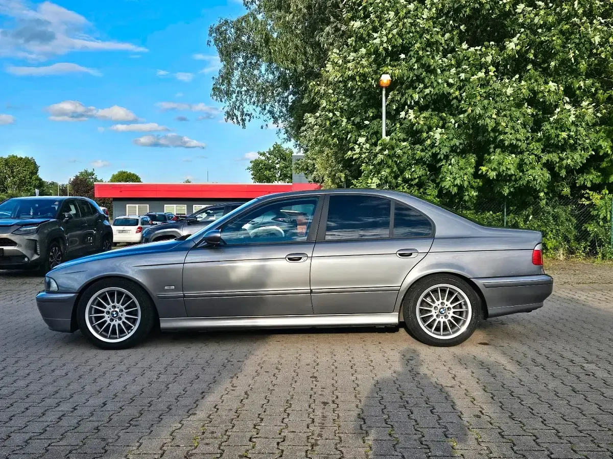 Gebraucht BMW 520 Basis 170 PS (125 kW) 2002 Silber Limousine
