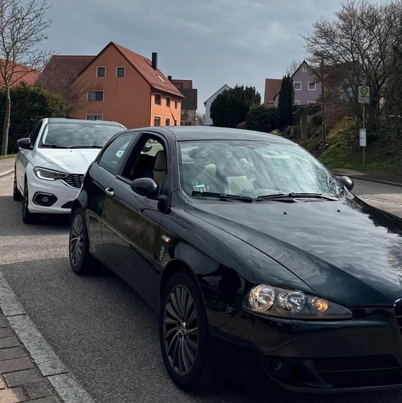 Gebraucht Alfa Romeo 147 140 PS (102 kW) 2008 Schwarz Kleinwagen