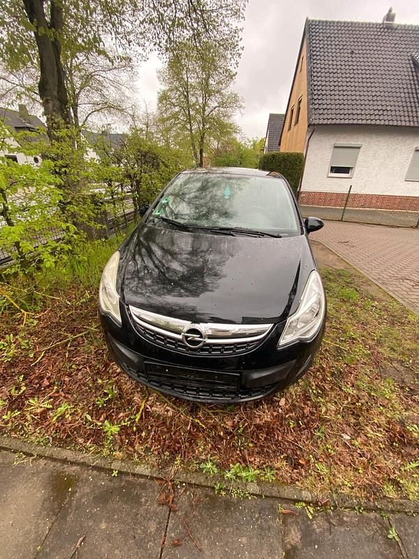 Second-hand Opel Corsa 100 CP (73 kW) 2012 Negru Hatchback