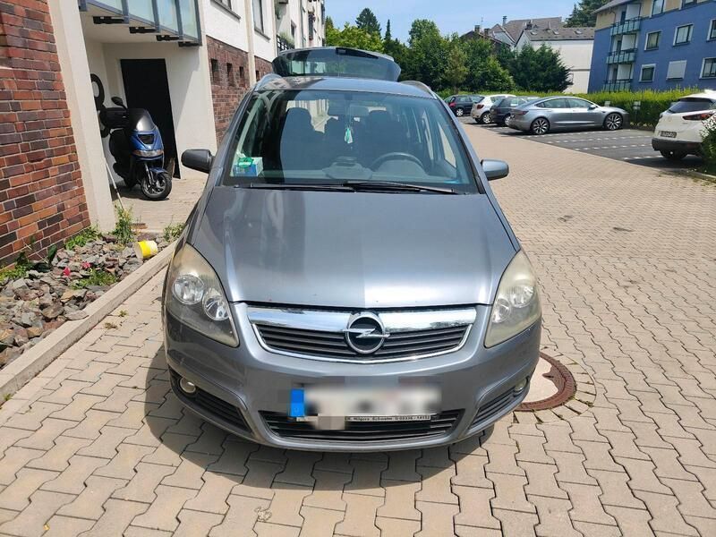 Andere außenfarben Gebraucht 2007 Opel Zafira Van / Kleinbus | 5.200 € - Bild 1/4