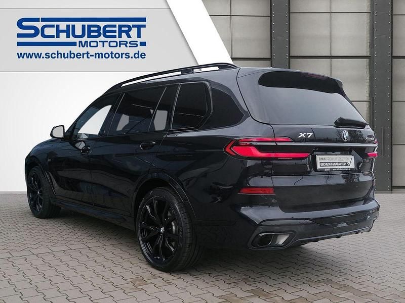 Gebraucht BMW X7 M Sport 340 PS (250 kW) 2023 Schwarz SUV