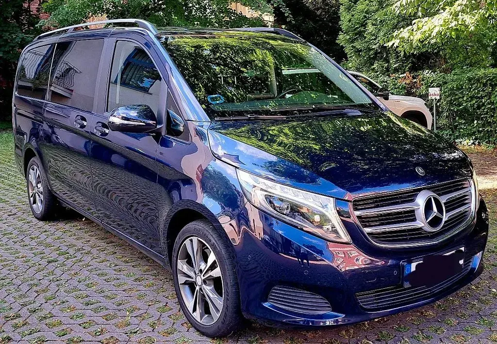 Gebraucht Mercedes V250 Avantgarde 190 PS (139 kW) 2014 Blau Van / Kleinbus