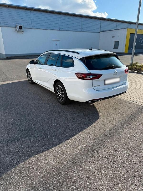 Usata Opel Insignia Edition 170 CV (125 kW) 2021 Bianco Station wagon
