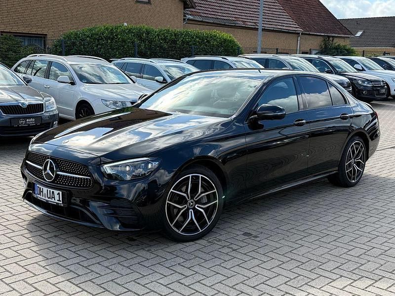 Schwarz Gebraucht 2021 Mercedes E400 AMG Limousine | 46.899 € (Fairer Preis) - Bild 1/4