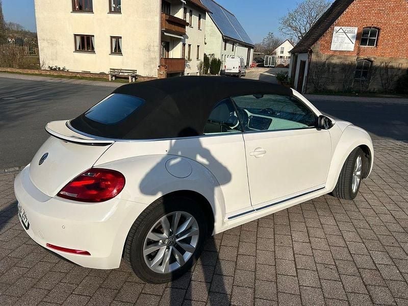 Gebraucht VW Beetle 105 PS (77 kW) 2014 Weiß Kleinwagen