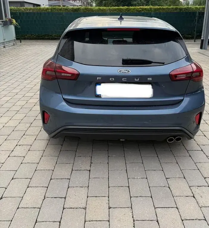 Gebraucht Ford Focus ST-Line 125 PS (91 kW) 2023 Blau Limousine