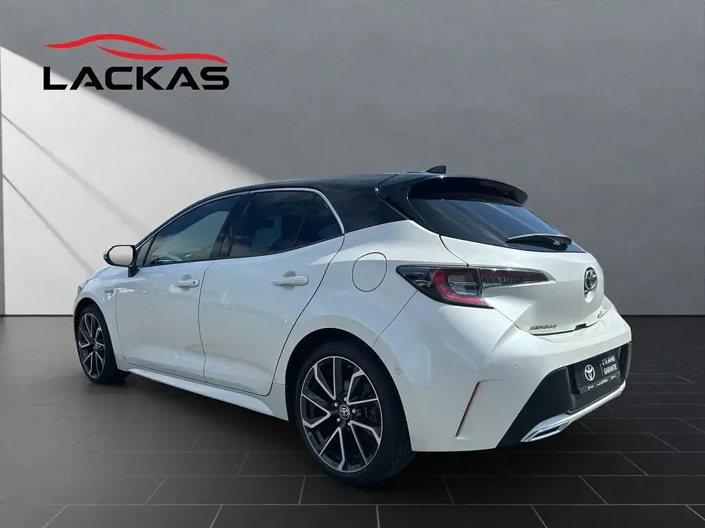 Gebraucht Toyota Corolla Hybrid Lounge 184 PS (135 kW) 2020 Weiß Limousine