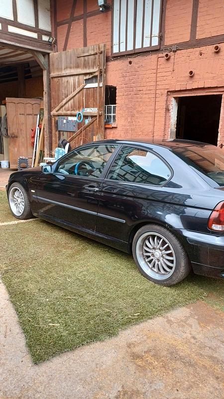 Gebraucht BMW 318 143 PS (105 kW) 2003 Schwarz Coupé