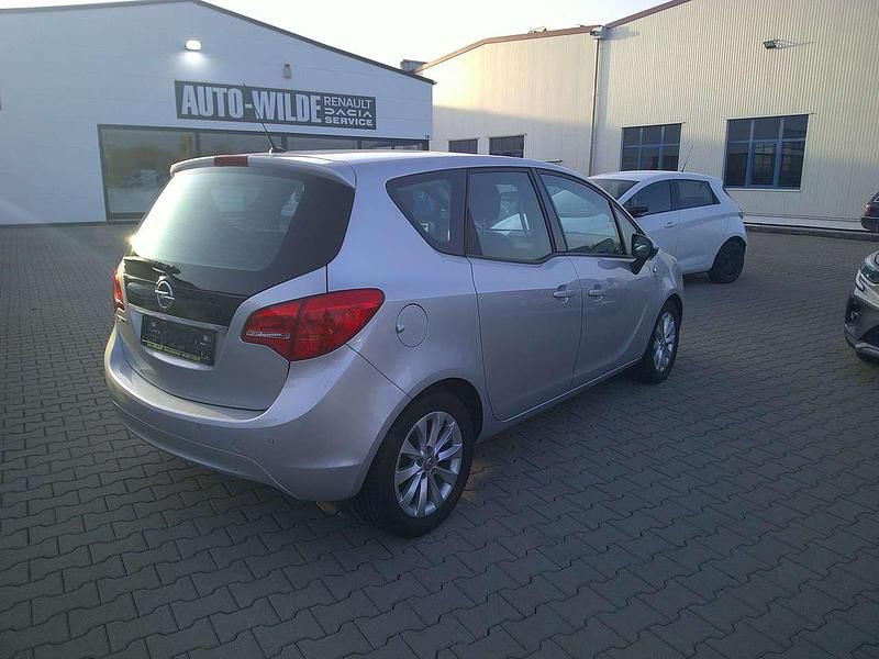 Gebraucht Opel Meriva Active 120 PS (88 kW) 2013 Argon silber/ice silver (m2) Van / Kleinbus