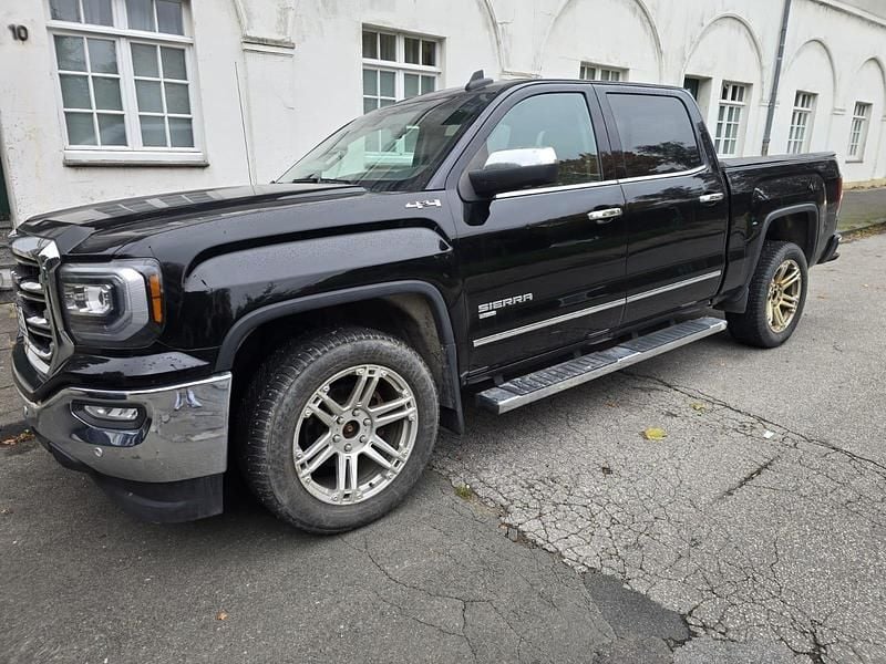 Schwarz Gebraucht 2018 GMC Sierra Abholung | 28.000 € (Etwas zu teuer) - Bild 1/4